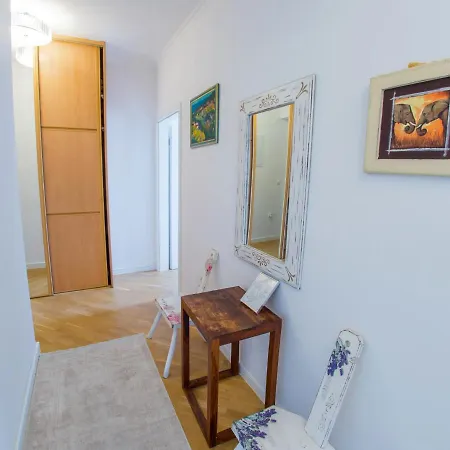 Trinity Apartment *