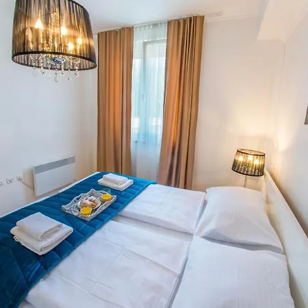 Trinity Apartment *
